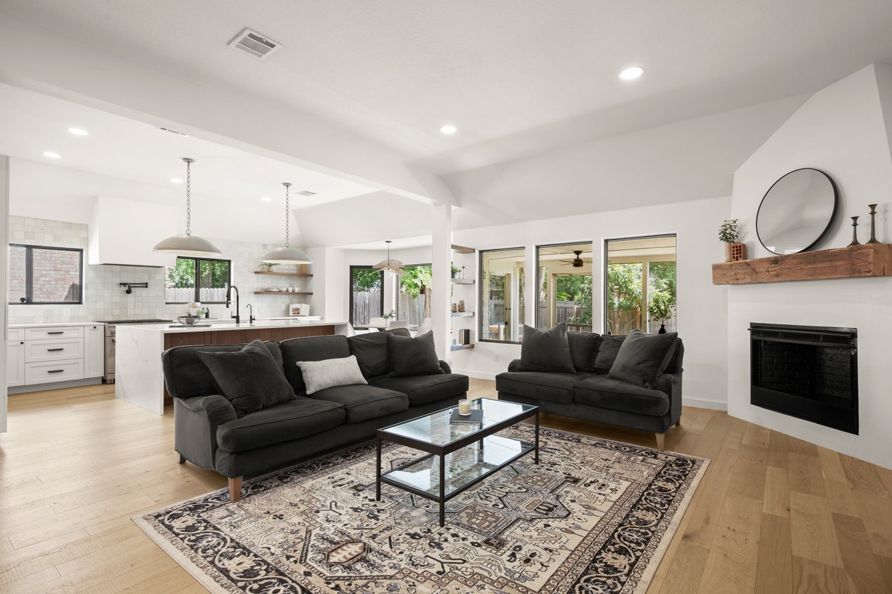 5604 TRELAWNEY Ln, Austin, Texas 78739