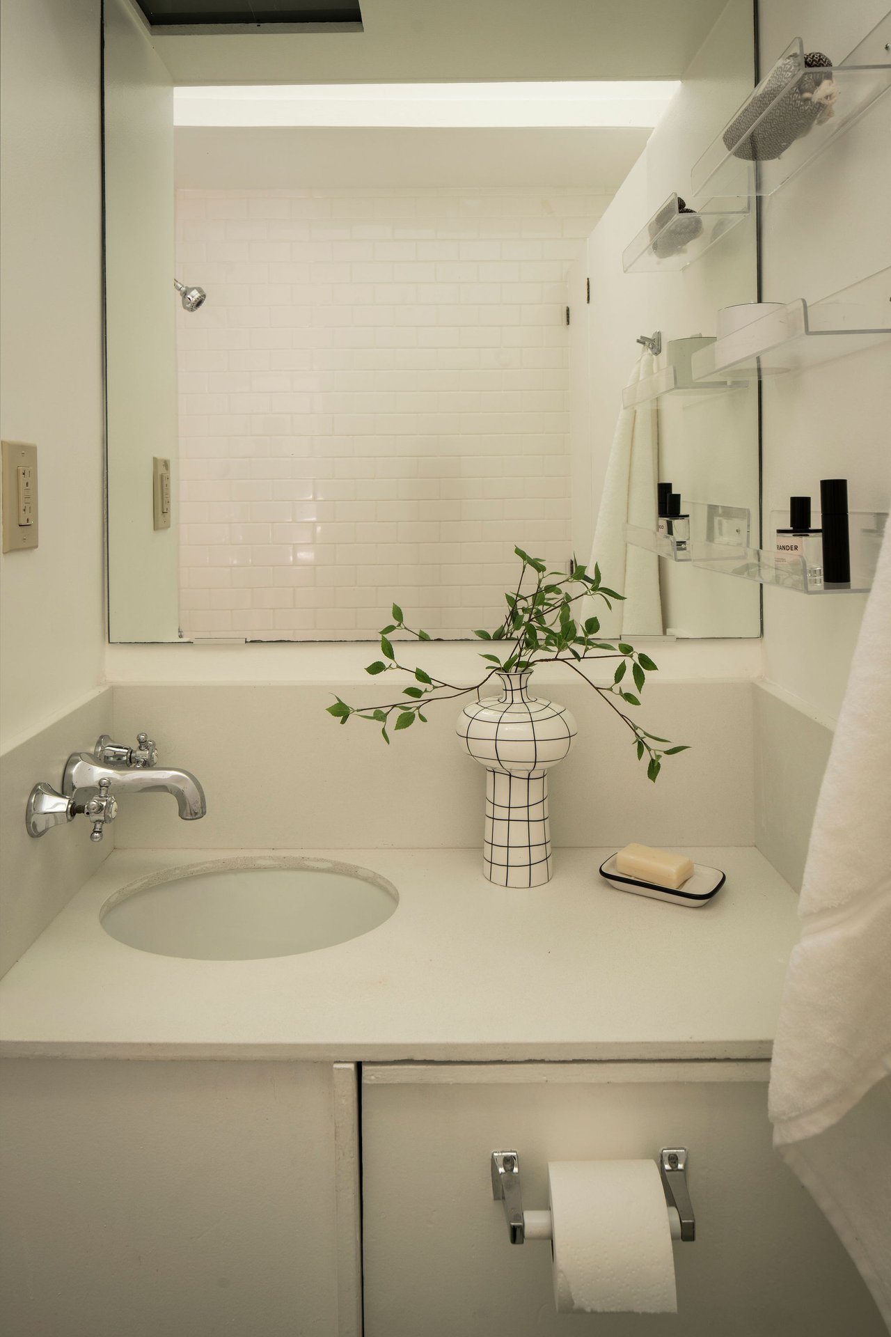 The Van Dekker House, Master architect R. M. Schindler