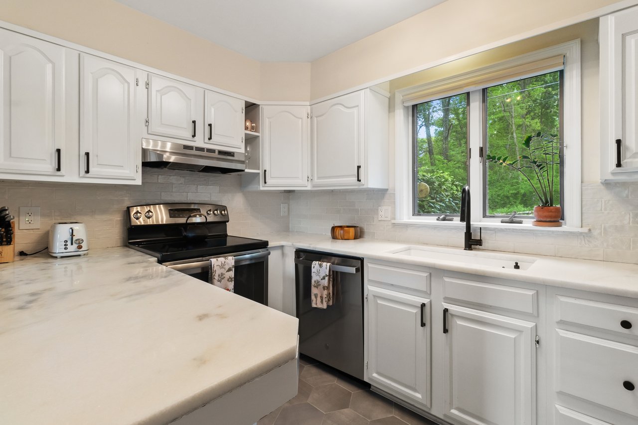 30 Woodcrest Terrace