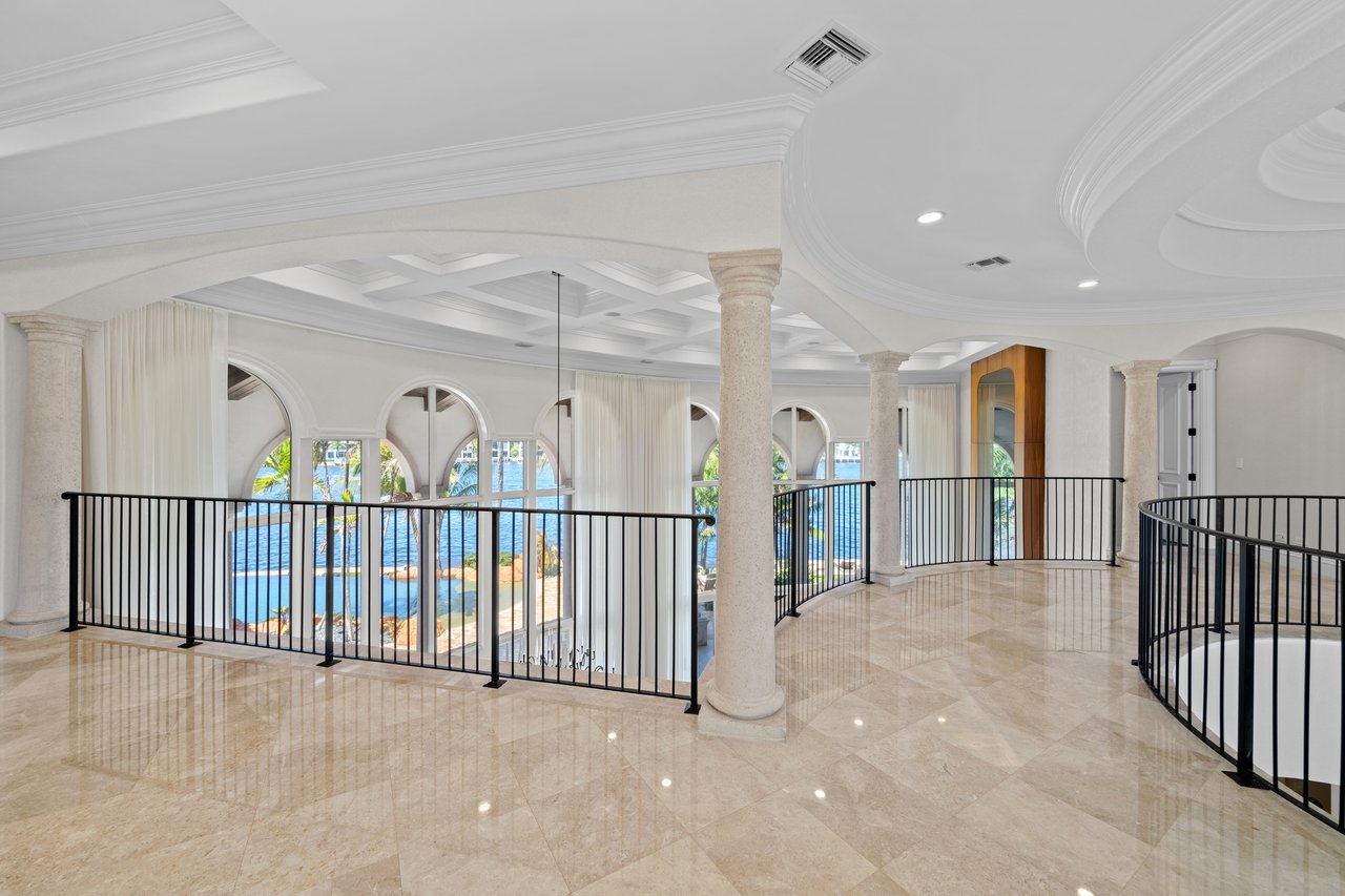 2593 SE 8th St, Pompano Beach, FL 33062