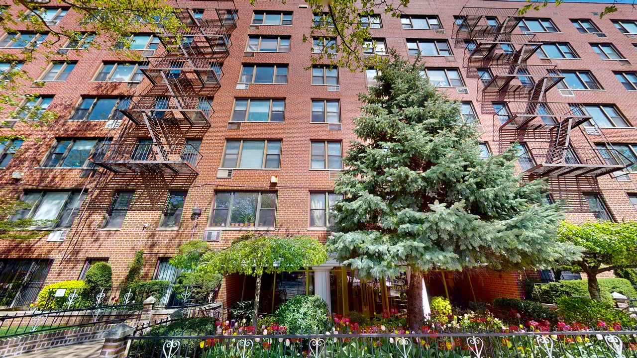 415 Beverly Rd, #3B