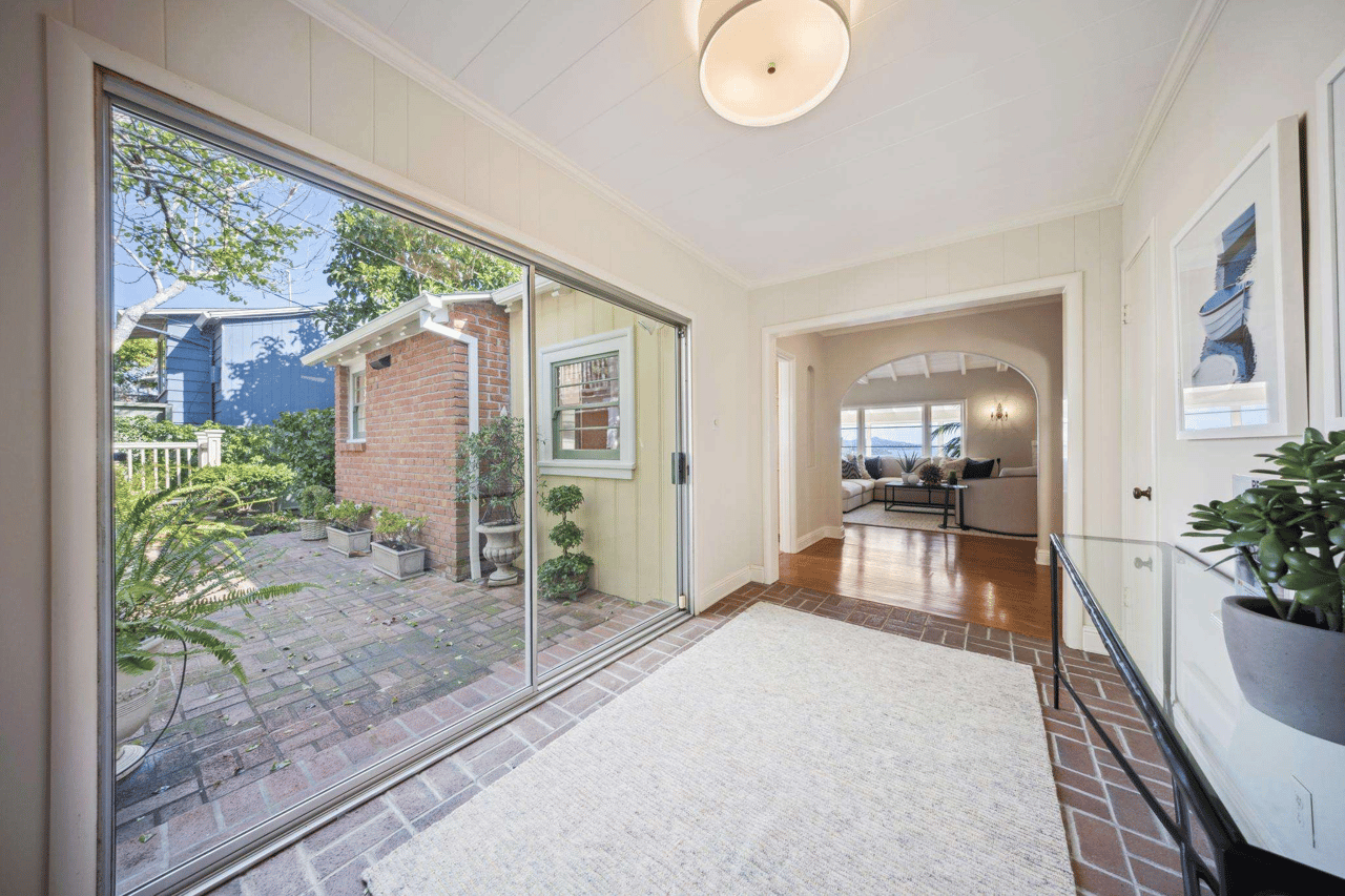 215 Julia Ave