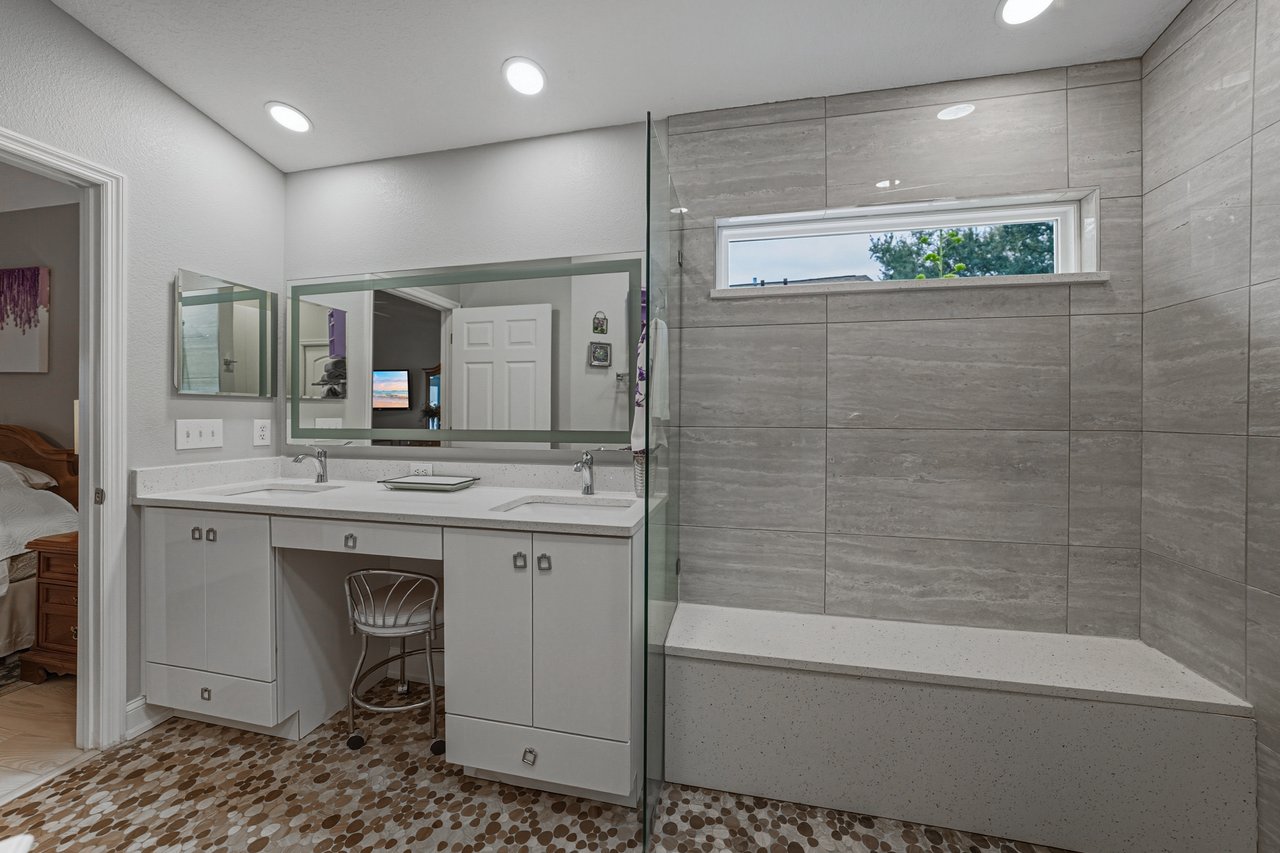 5240 NEW BRITTANY LN