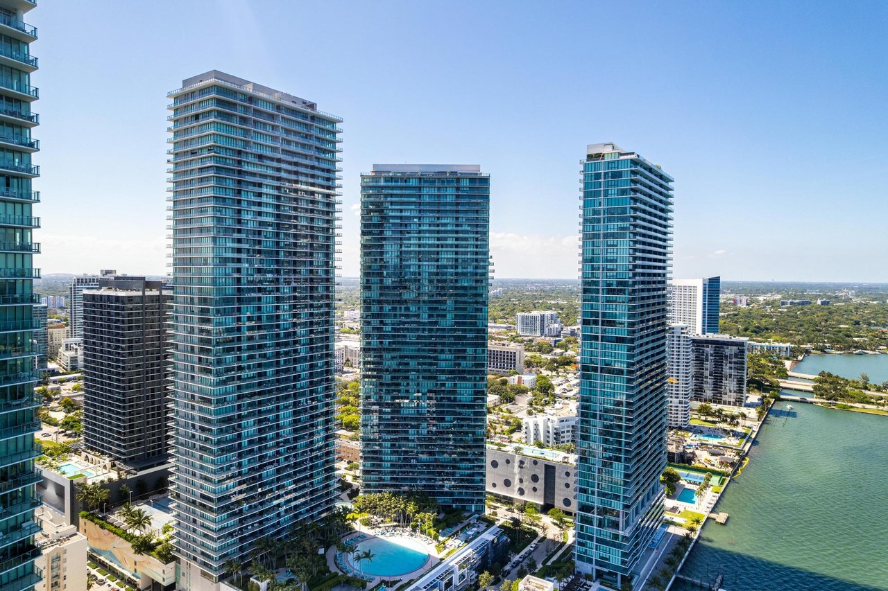 Paraiso Bay UPH5302