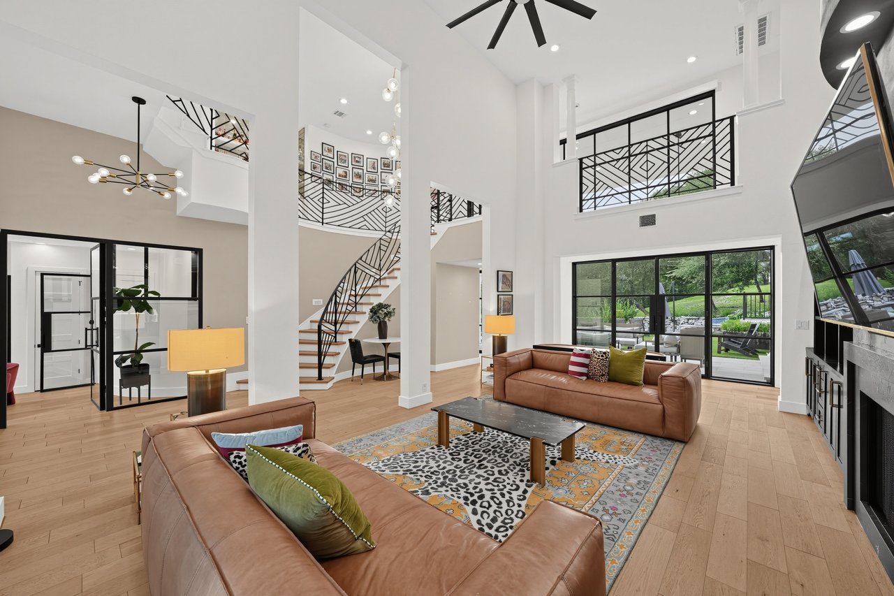 THE CANOPY 3.3 private acres in the heart of West Lake Hills.