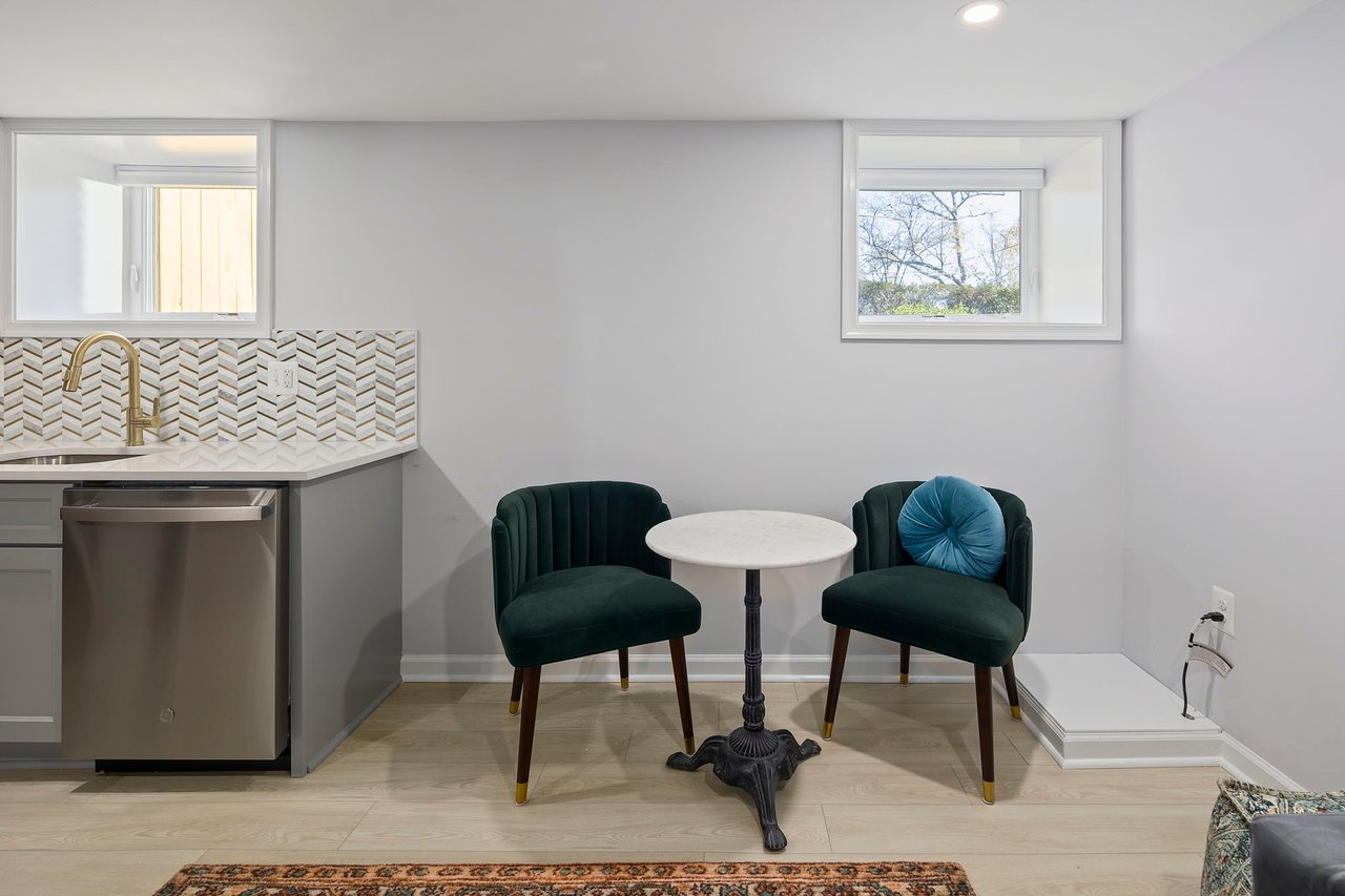1501 Hamilton St NW