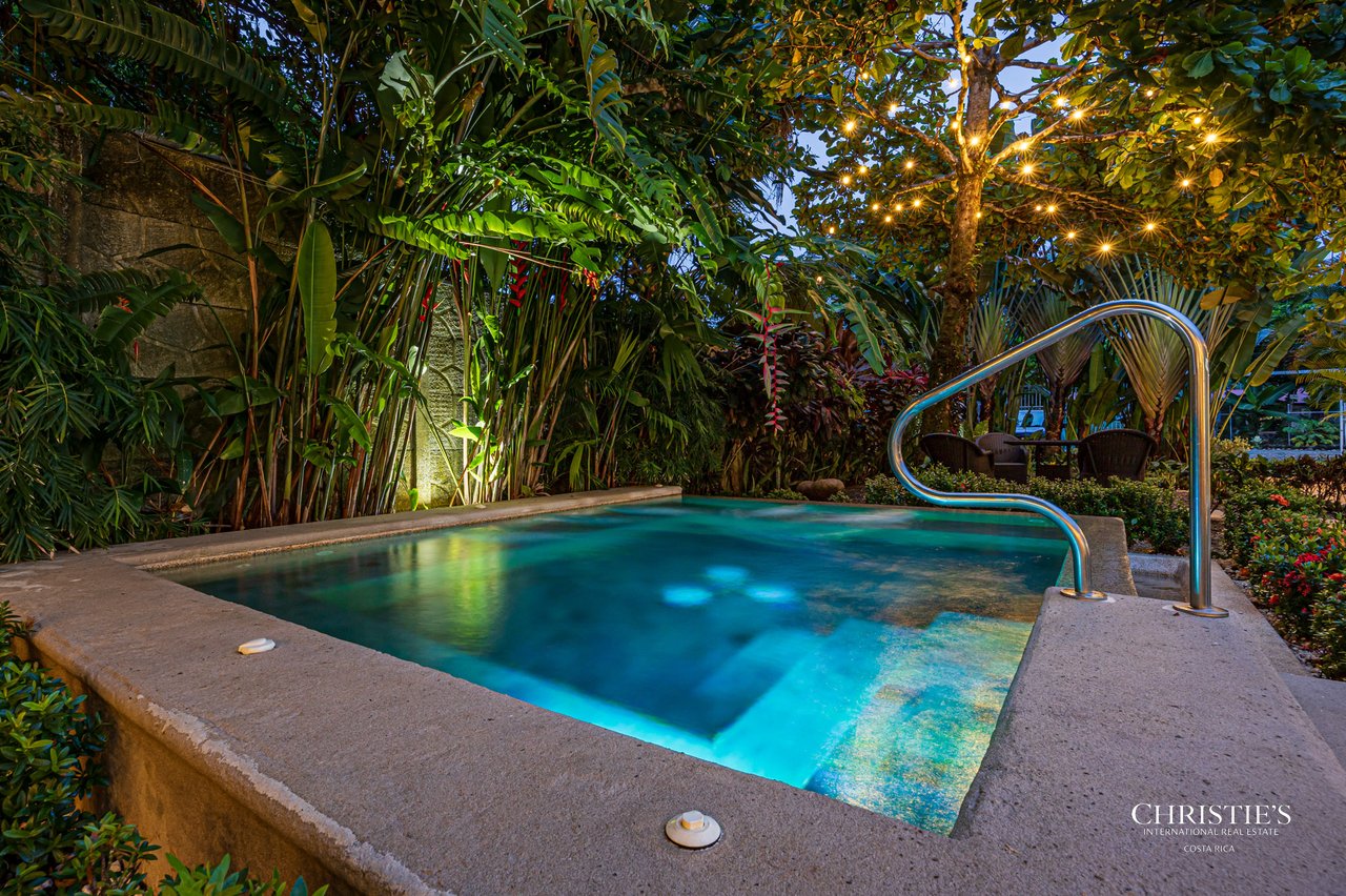 Uvita Paradise Hotel – Walk-to-Beach Boutique Hospitality Opportunity