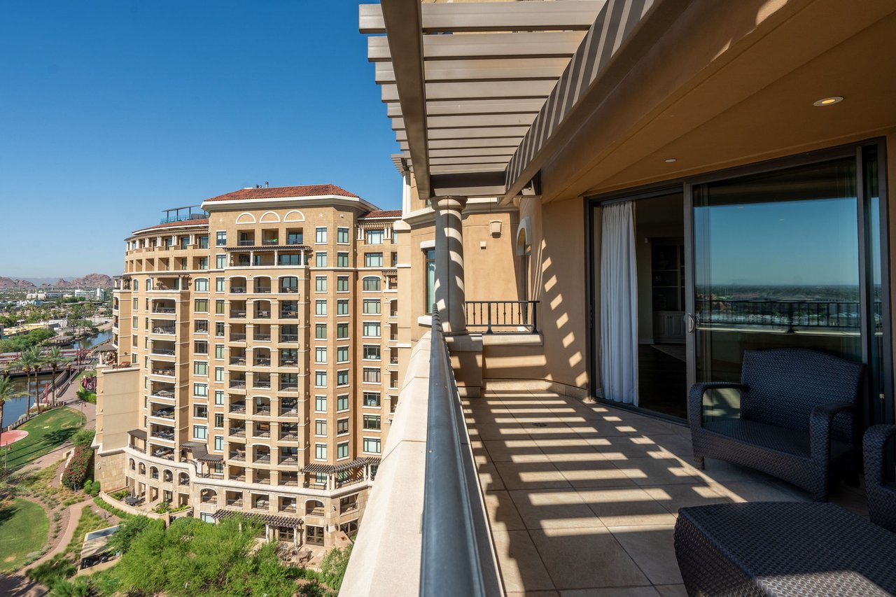 7181 E Camelback Road, 1105