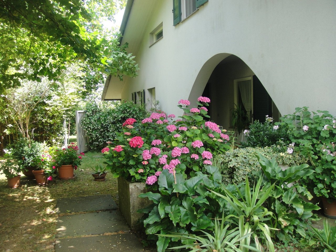 Two Story Villa with Garden