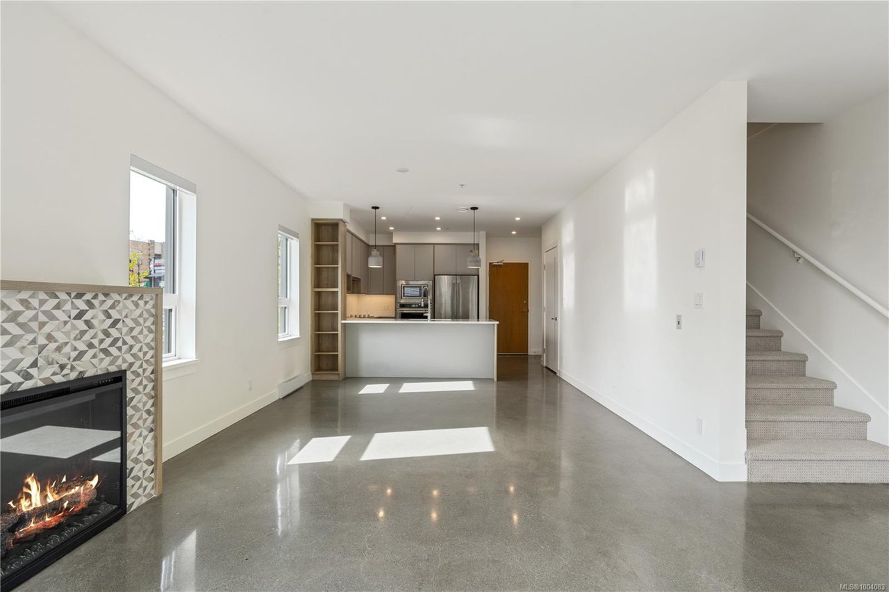 109-757 Tyee Rd