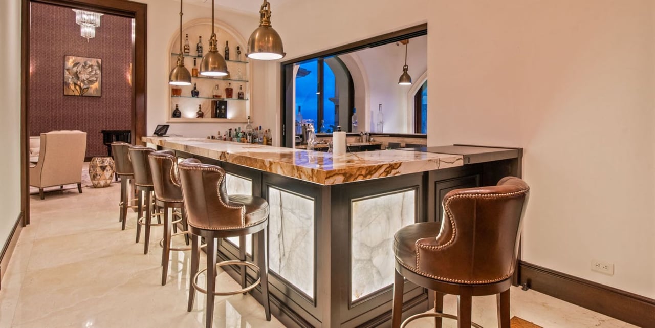 Tuscan Hilltop Luxury Estate, Santa Ana, San Jose