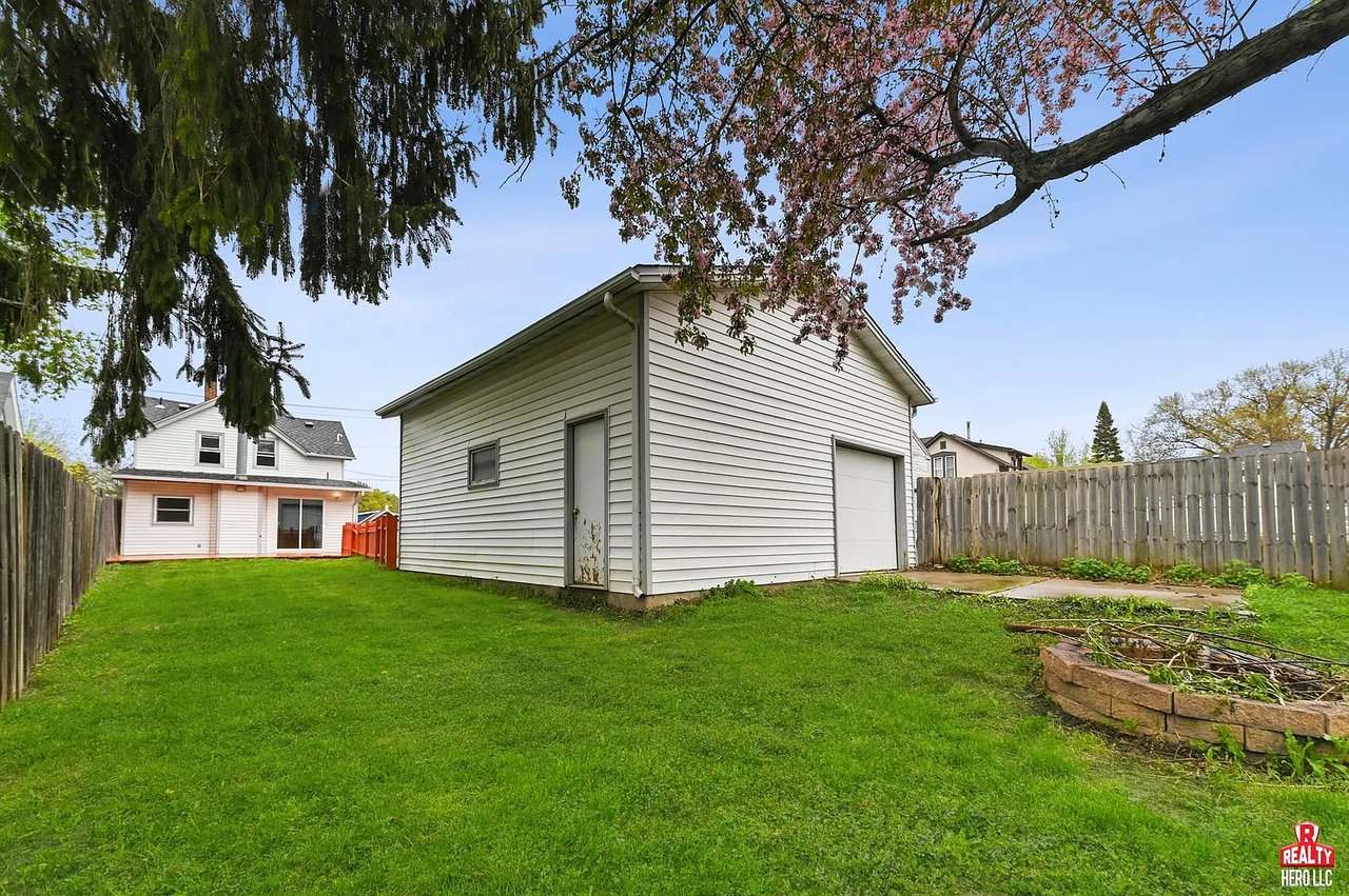 825 Allen Ave