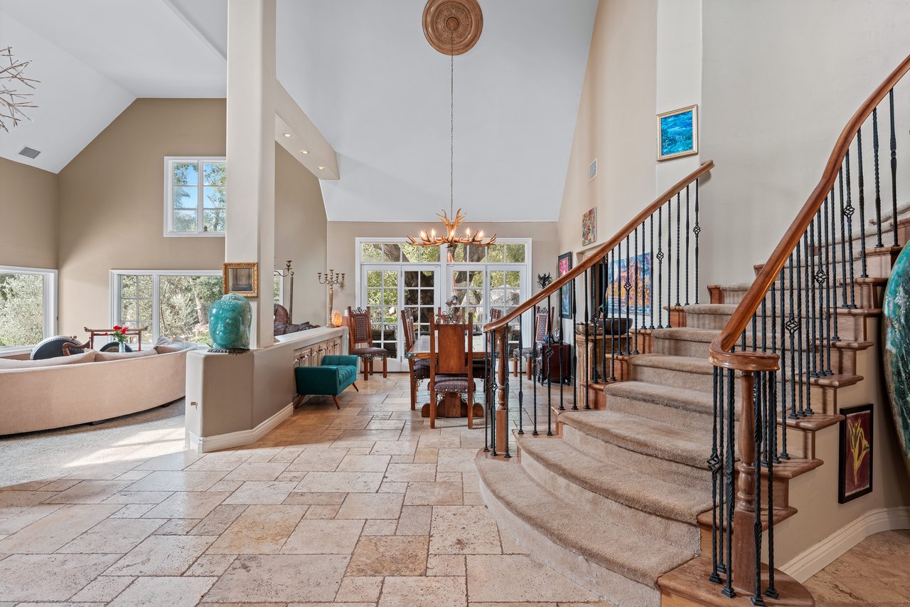 39455 Avenida La Cresta
