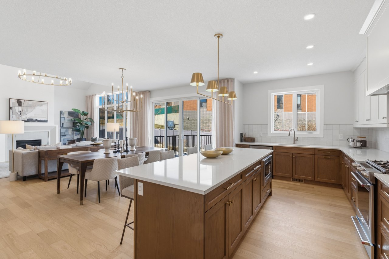 378 Bessborough Drive SW