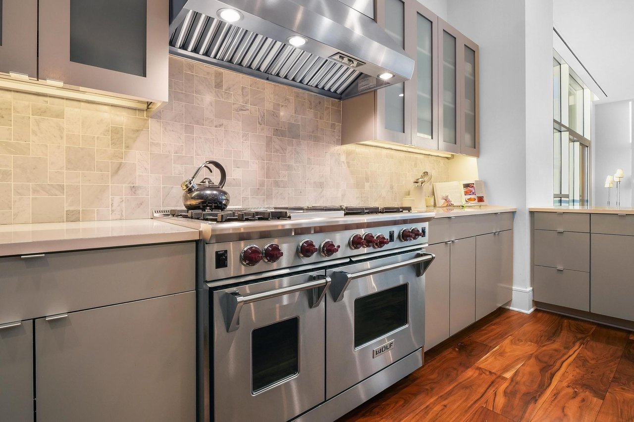 555 E 5th St, Unit 3022