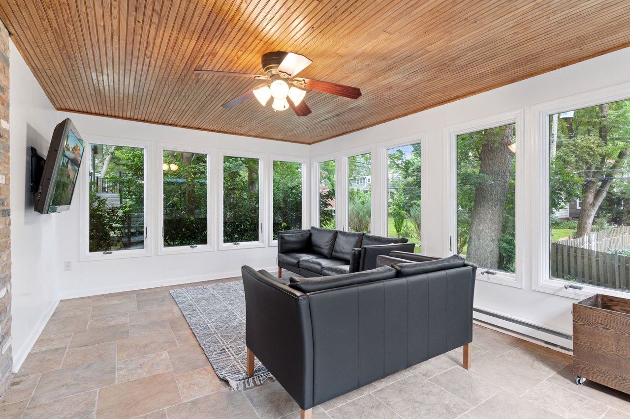 *PENDING* 4516 Vandervork Ave, Edina
