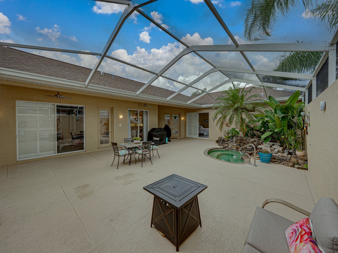 12413 WOODLANDS CIR
