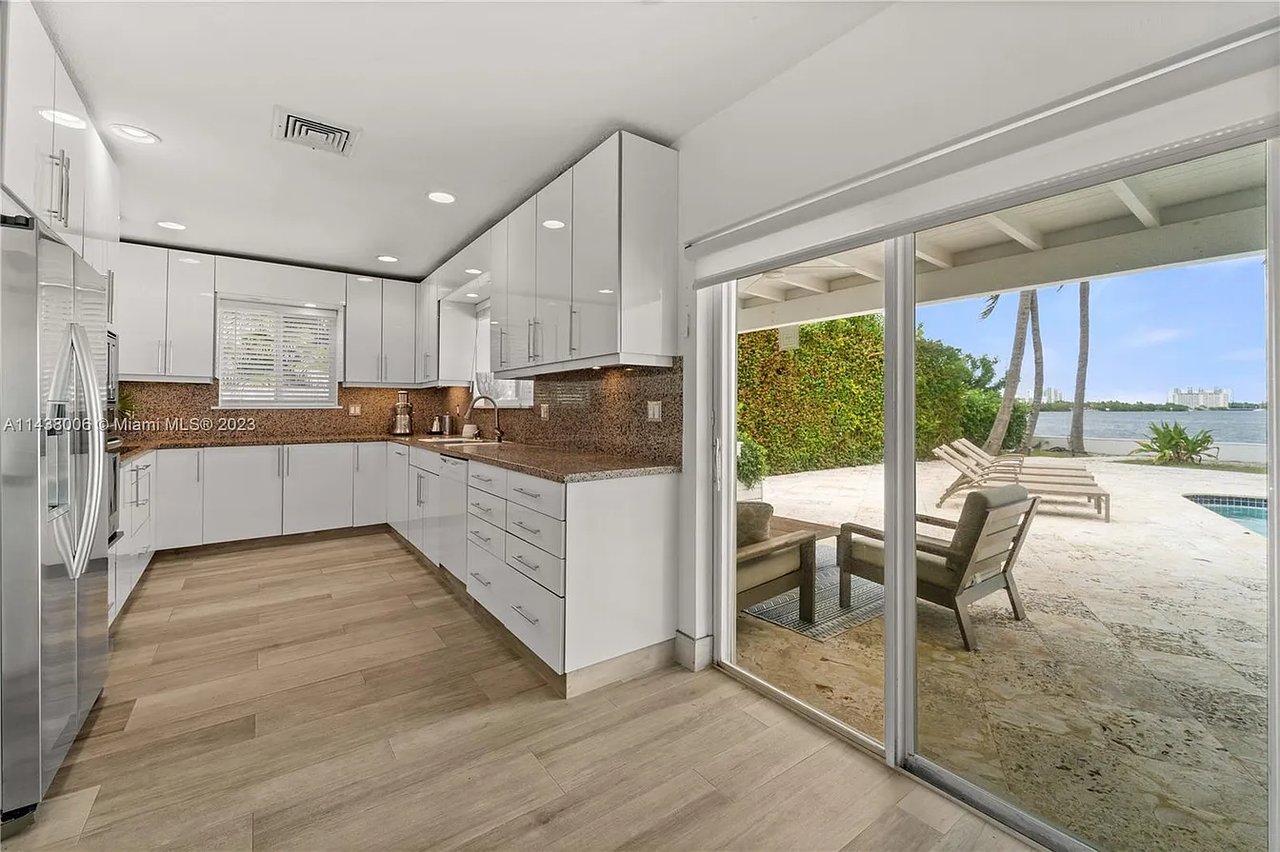 1161 Belle Meade Island Dr