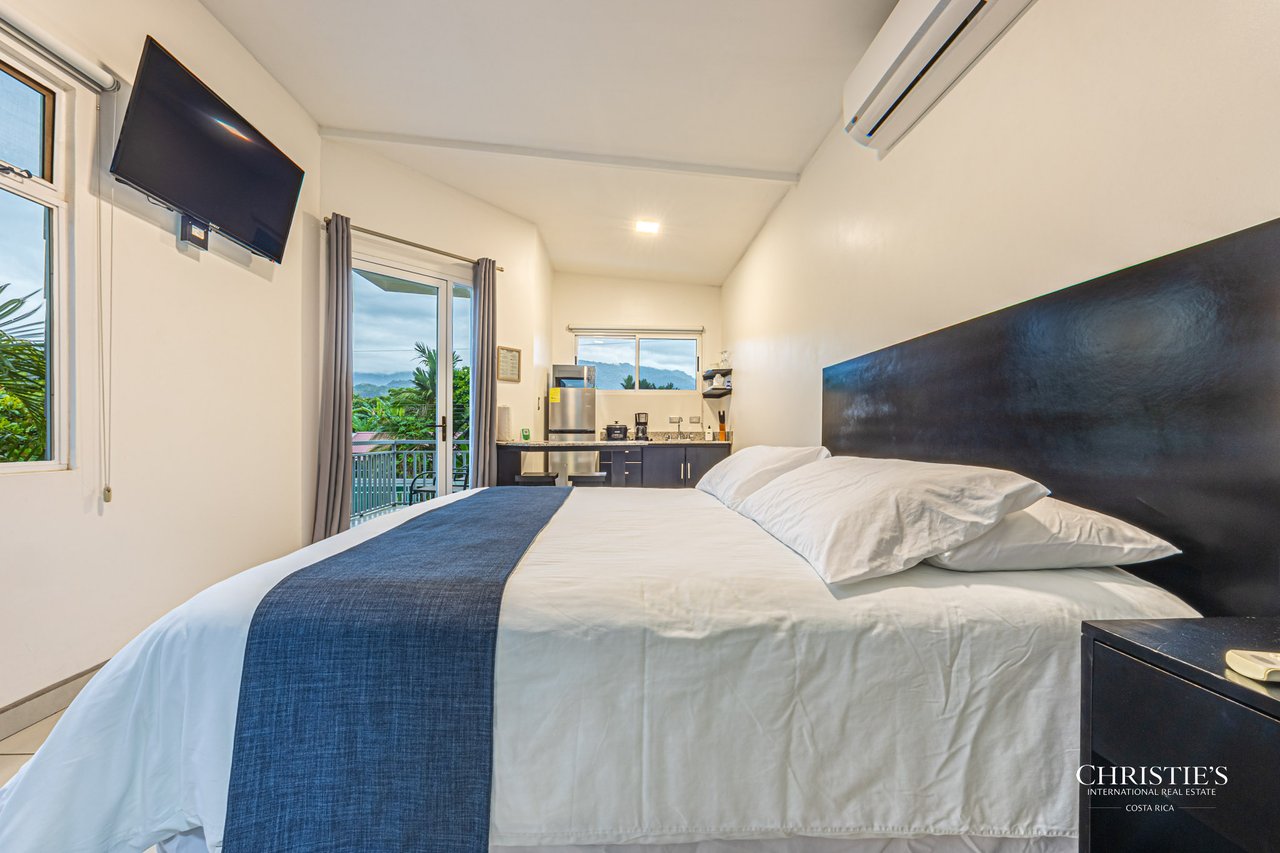 Uvita Paradise Hotel – Walk-to-Beach Boutique Hospitality Opportunity