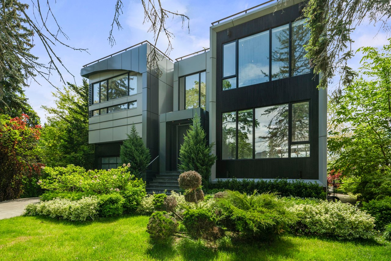  Unmatched Beauty Of Lakeside Living