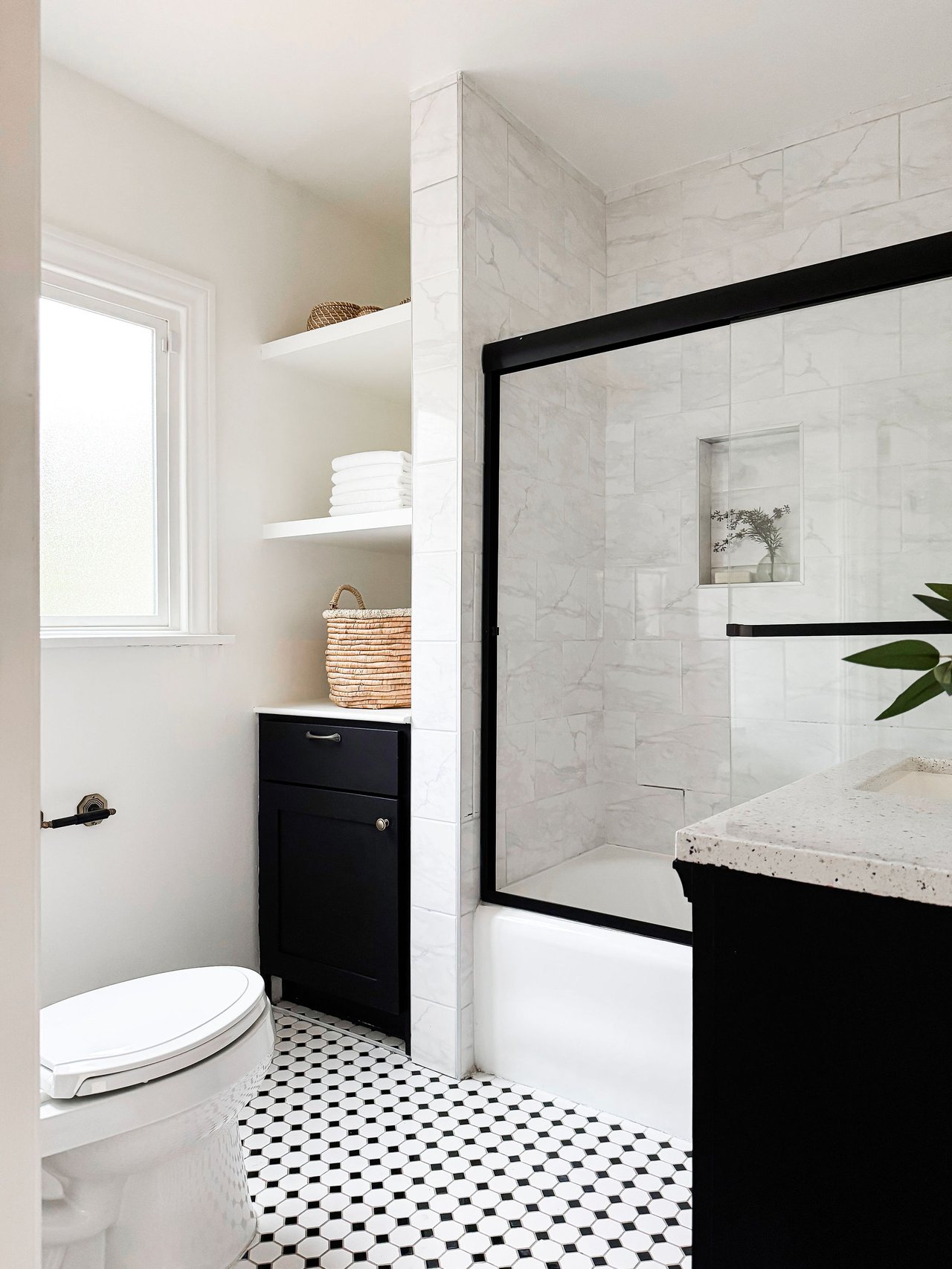 5044 Pickford in Mid City