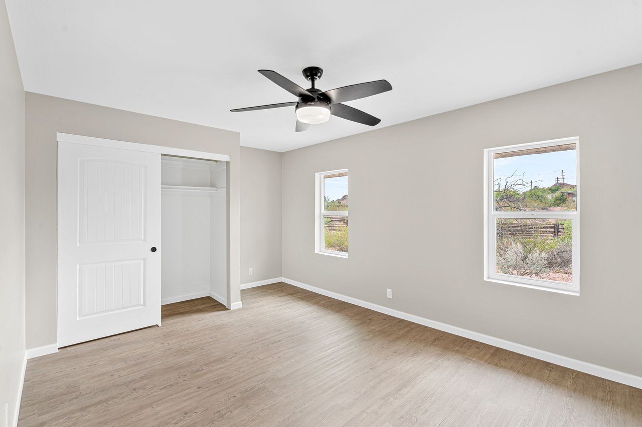 211 E CAMPO DESIERTO RD, Tempe, AZ 85288