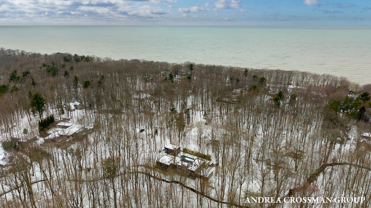 6919 Bendemeer Drive