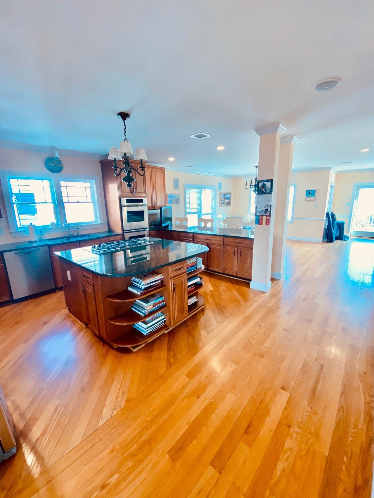 #1706 Oceanfront with Pool