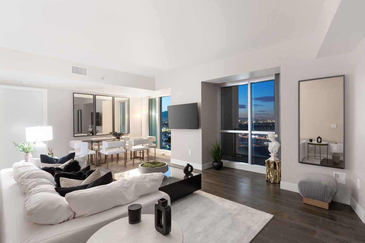 2700 Las Vegas Boulevard 2303