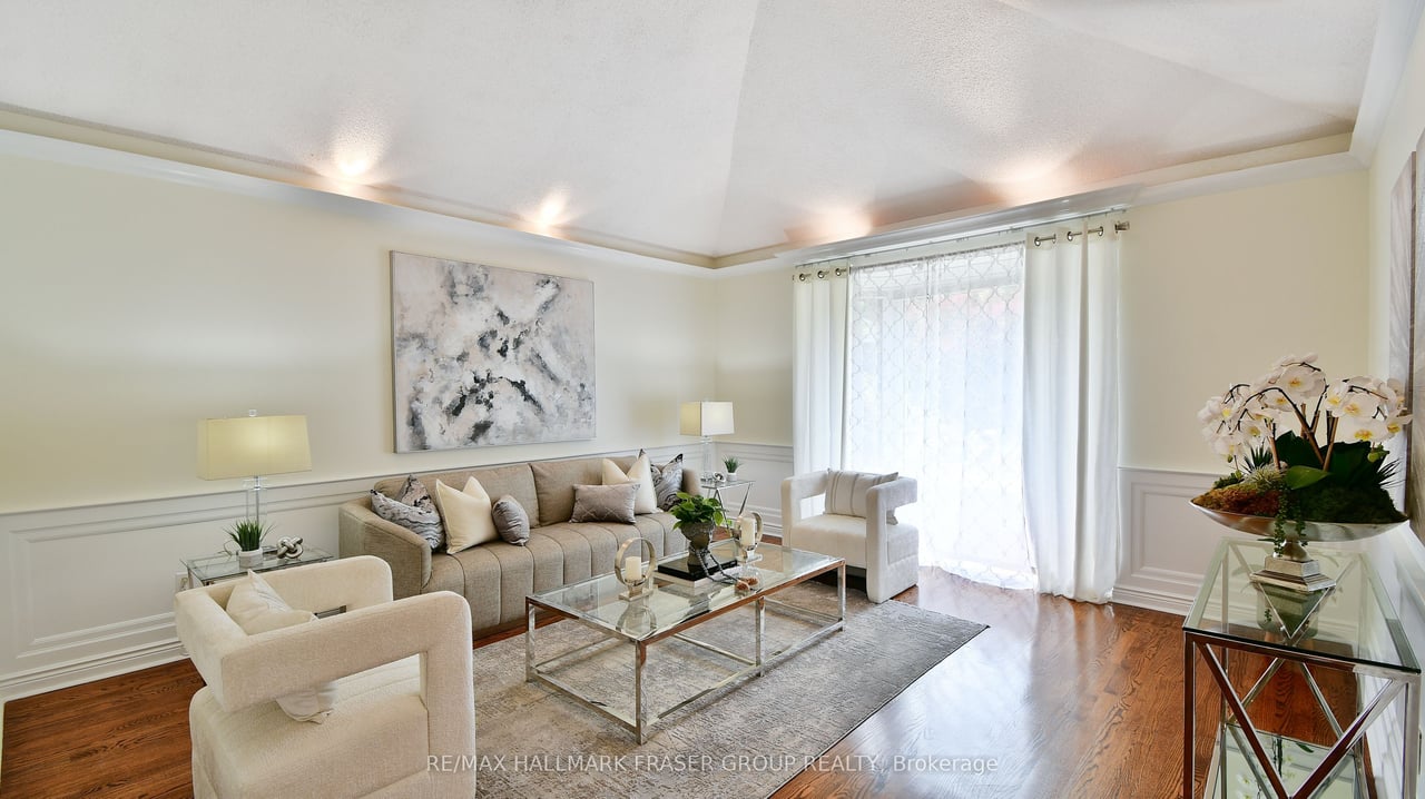 28 Leah Cres