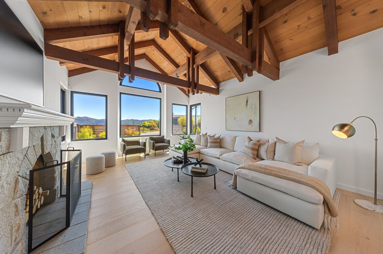 Stylish View Home on a Cul-De-Sac