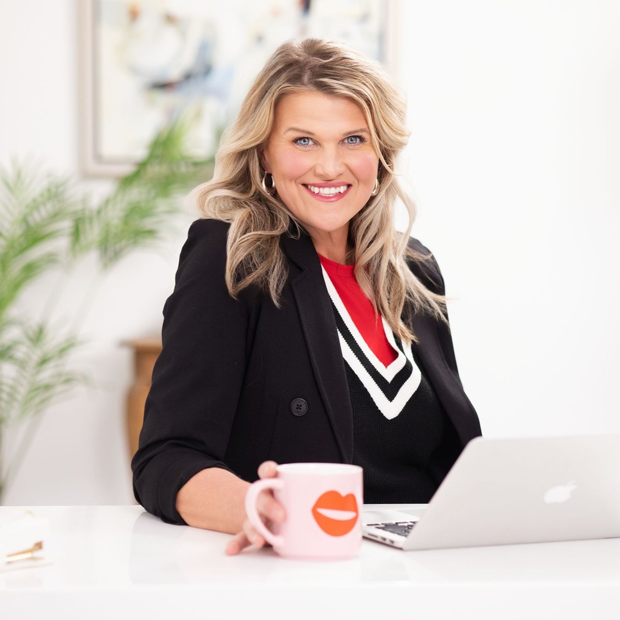 Jenelle Nelson White Bear Lake, MN Real Estate Agent Headshot