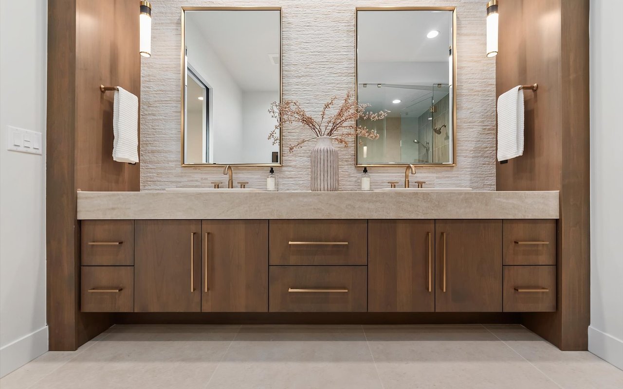 New Construction Home With Volcano Granite Island