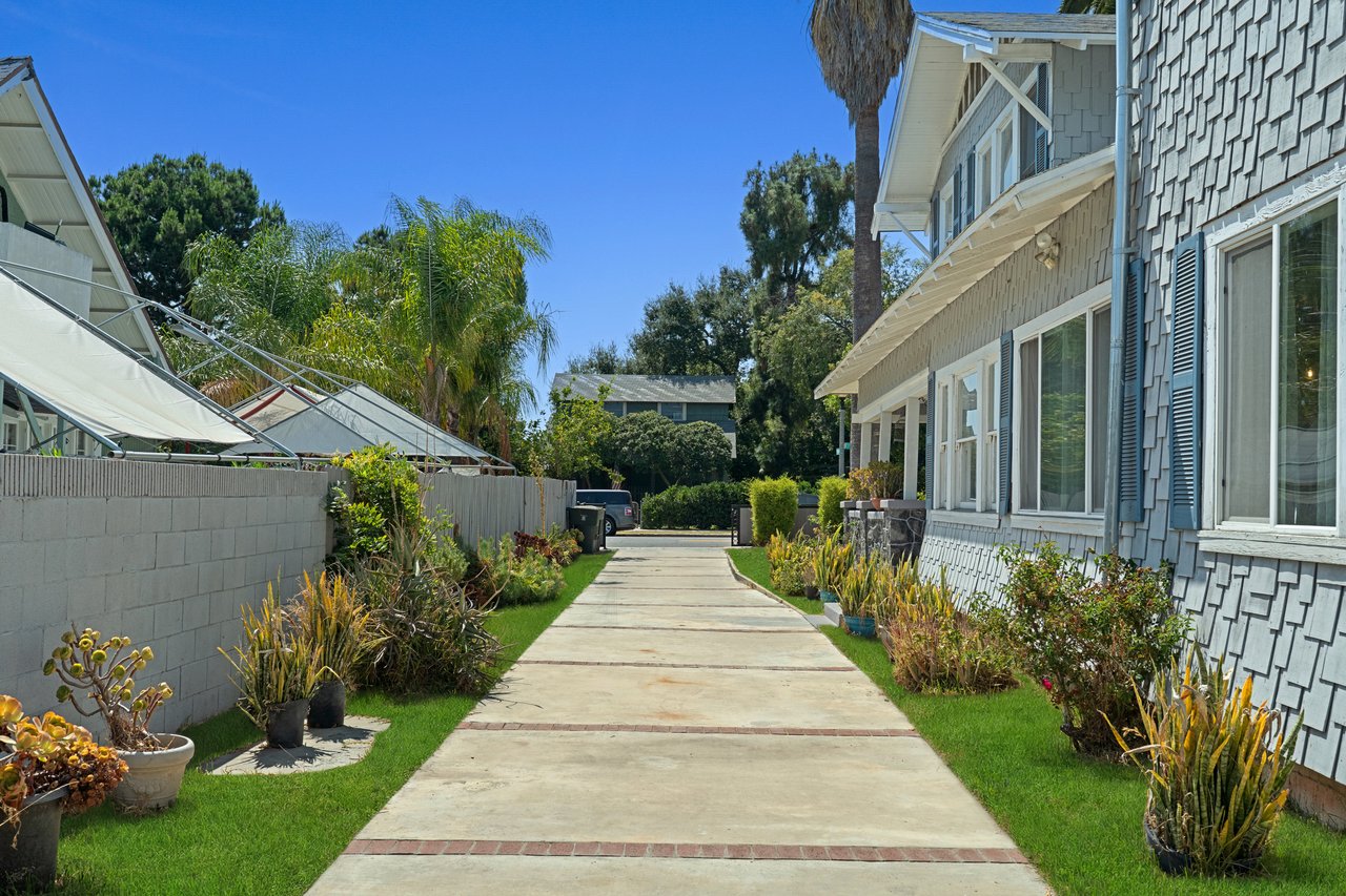790 N El Molino Ave