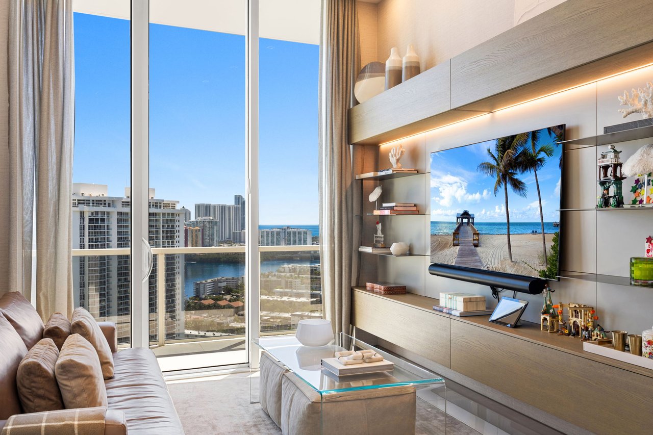 4100 Island Blvd # 1 Unit: PH-1