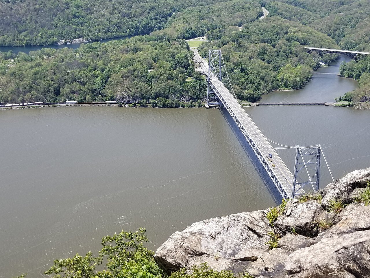 7 Top Day Hikes in the Hudson Valley: Spectacular Trails from Tuxedo to New Paltz