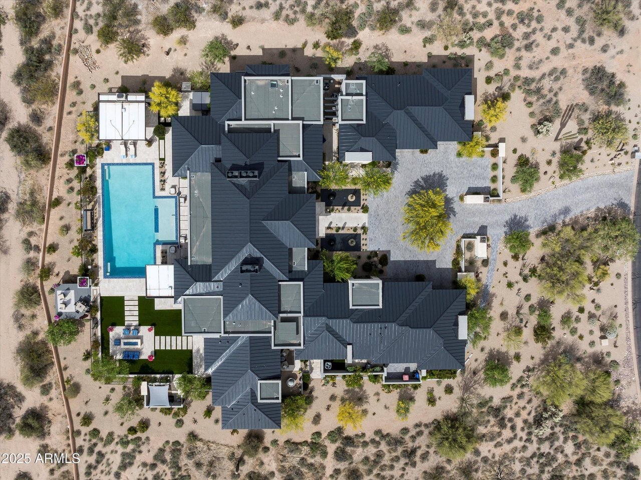8328 E WHISPER ROCK TRL