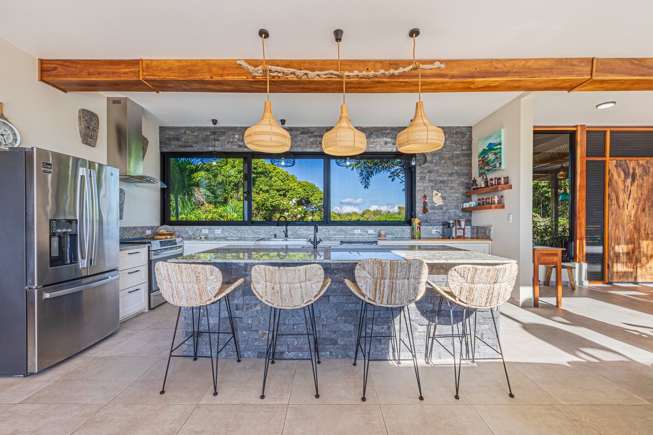 Iconic Luxury Estate with Unmatched Mountain Views | Manuel Antonio Estates