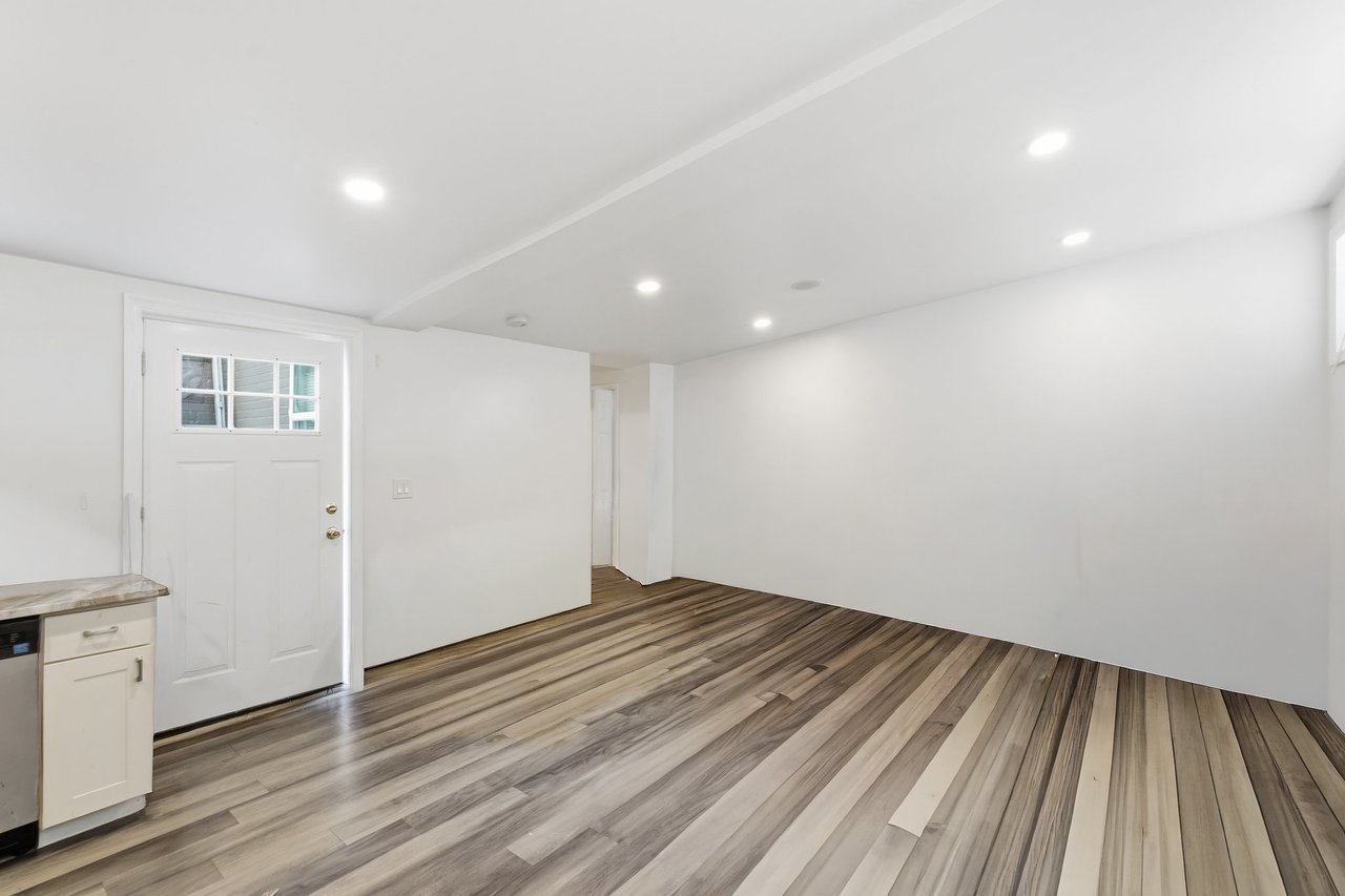 326 Independence Ave SE