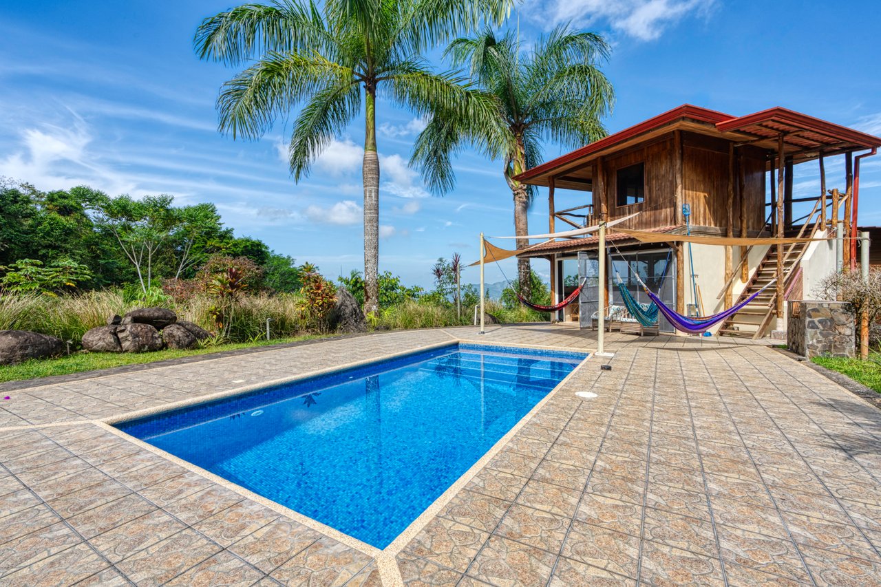 Mountain View Cabin With Pool, Perez Zeledon, San Jose