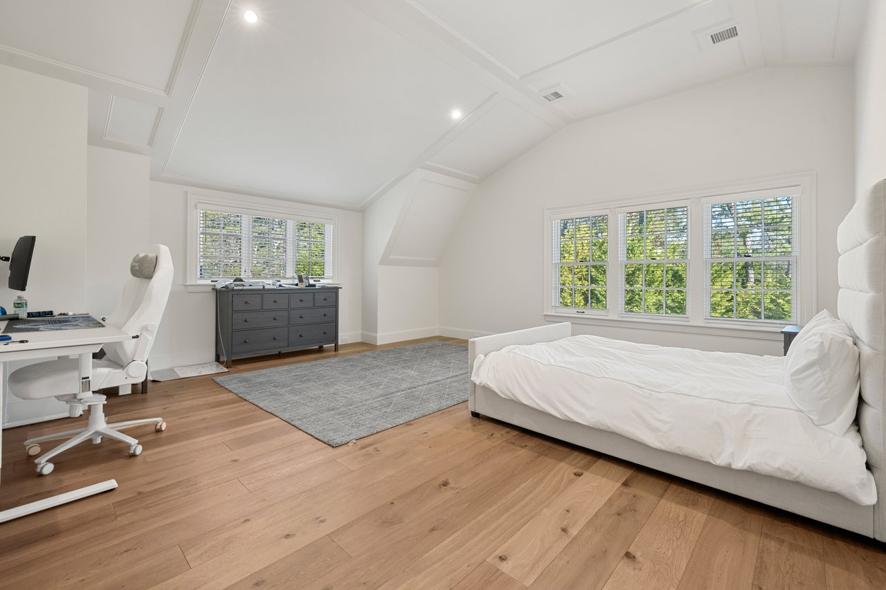 Stunning Residential Estate in Osterville 