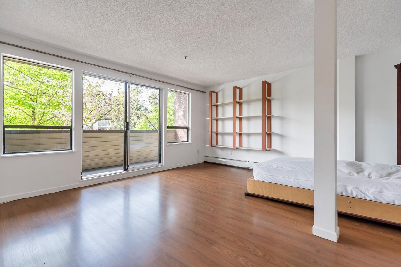 207-853 E 7th Ave