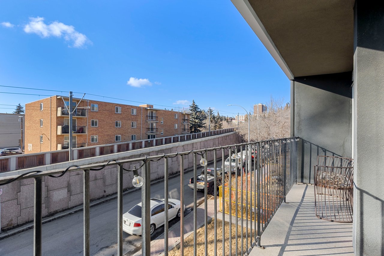 806 9A Street NW Unit: 7