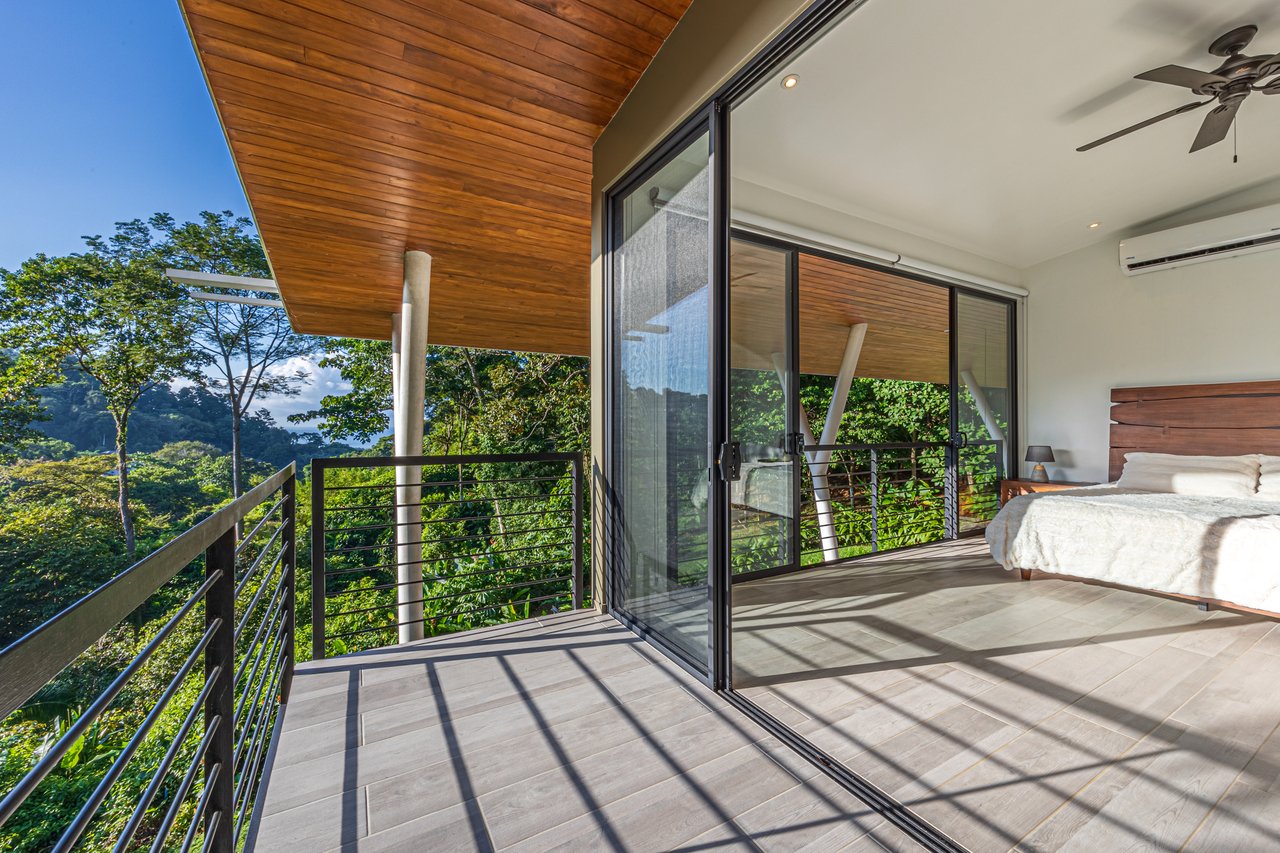 4 Bedroom Jungle Paradise with Ocean Views