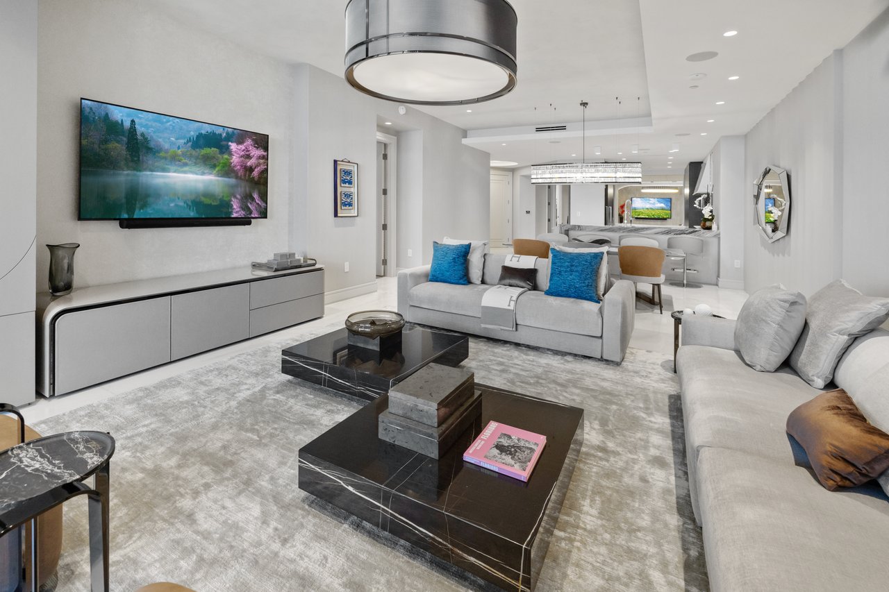 17901 Collins Ave # 3003