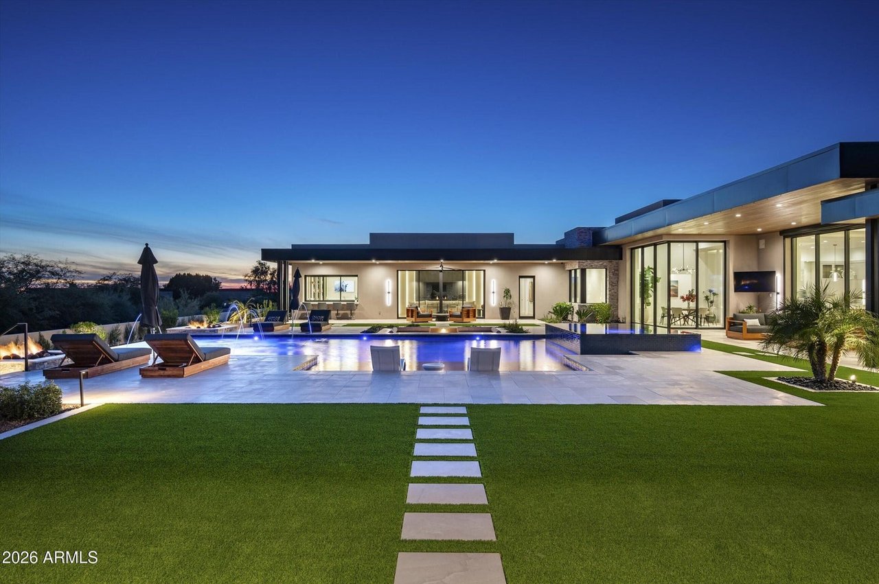 9245 E RIMROCK Drive