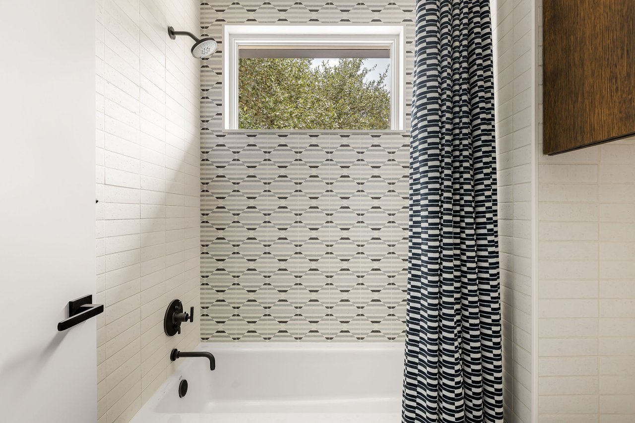 Deep Eddy Luxury