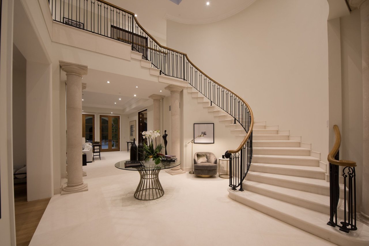 803 N Linden Dr
