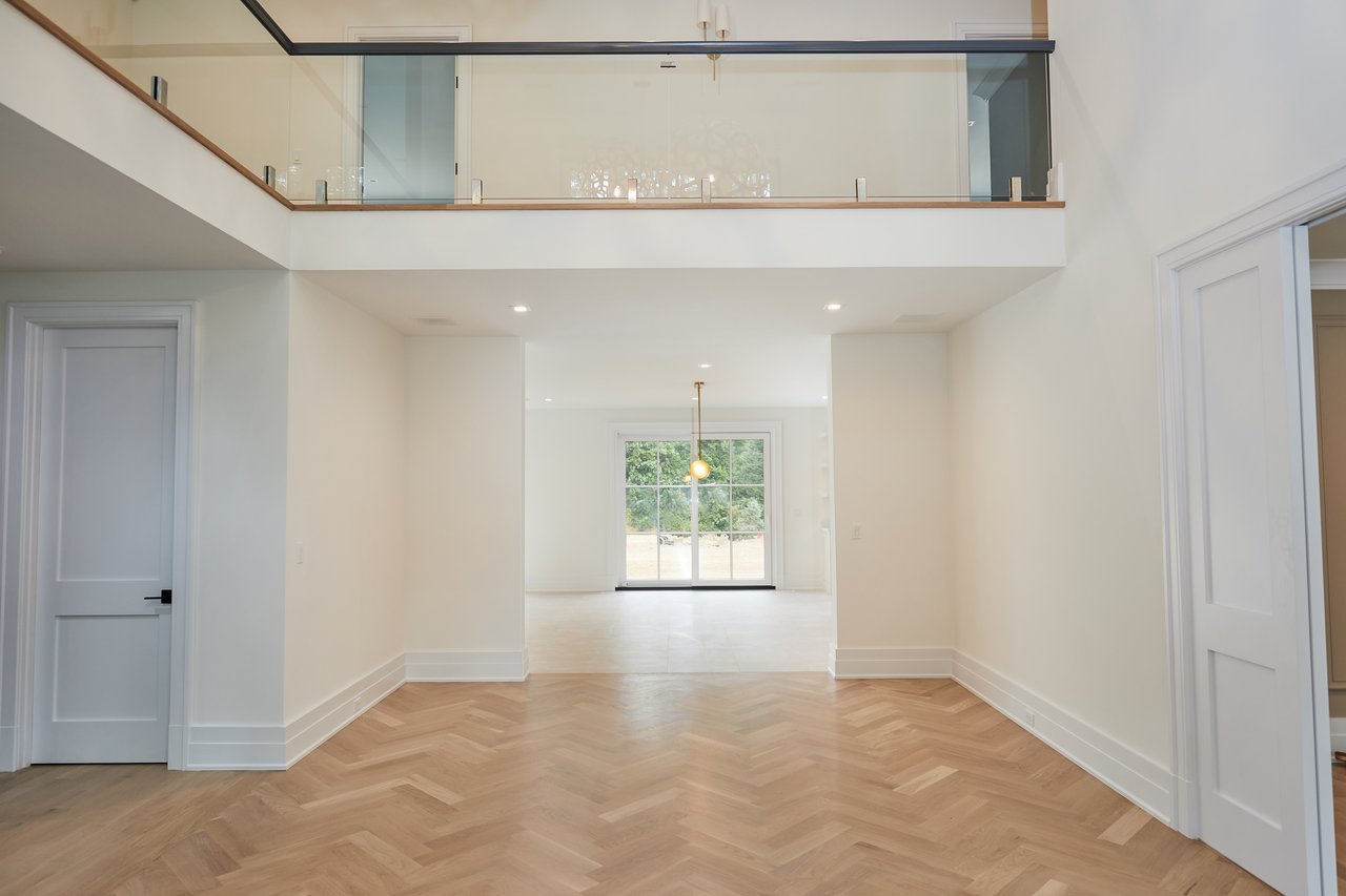 11 Wake Robin Road
