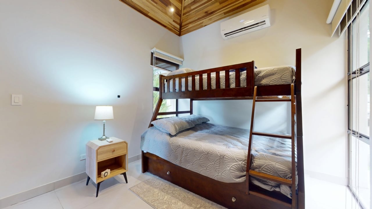 Tropical Turnkey Retreat in Gated Community